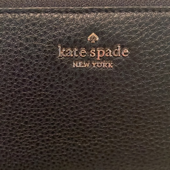 Kate Spade Black Leather Zip Wallet with Wristlet strap! - Picture 2 of 9